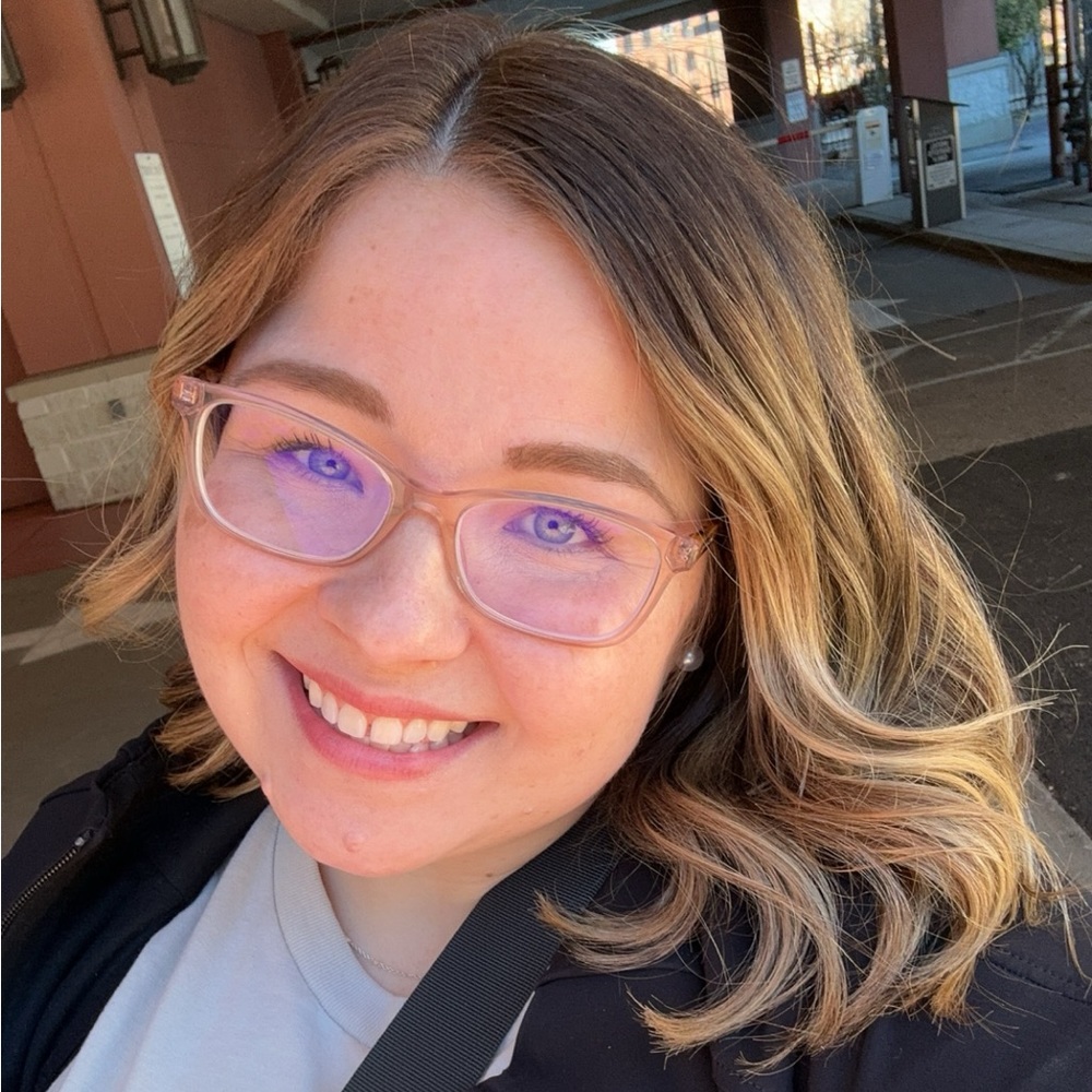 Meet your Posher, Desiree
